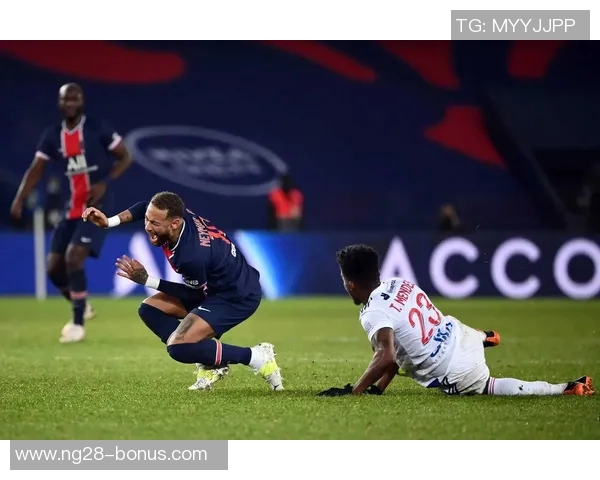 西甲赛场惊现冷门巴黎圣日耳曼逆转多特蒙德上演帽子戏法盛宴