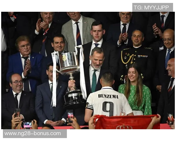 国王杯精彩对决皇马大胜曼联乌龙球成比赛转折点