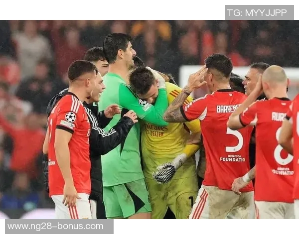 英超激战:拜仁狂胜皇马6比2全场沸腾的瞬间解析