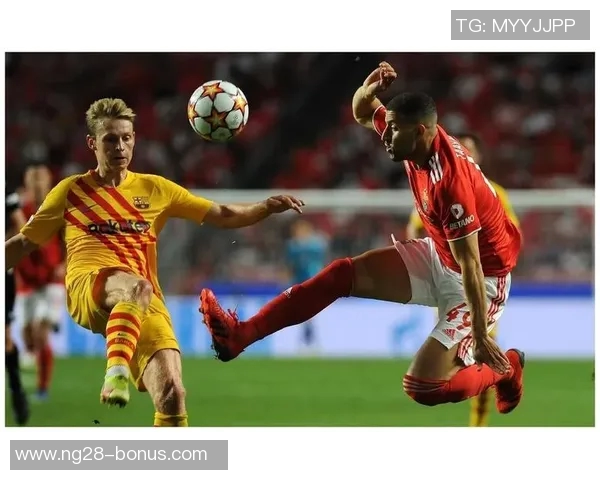 中超热战：那不勒斯与本菲卡激战成平局红牌事件引发全场热议