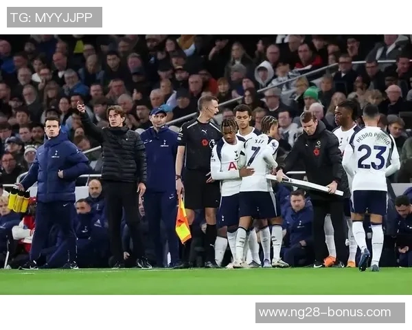 国王杯惊天逆转巴萨6-2热刺红牌事件引发全场热议